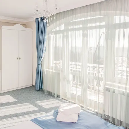 семеен бел епок бийч 3* Варна