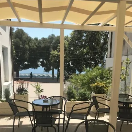 Family Belle Epoque Hotel Warna