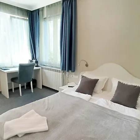 Отель Family Belle Epoque 3*