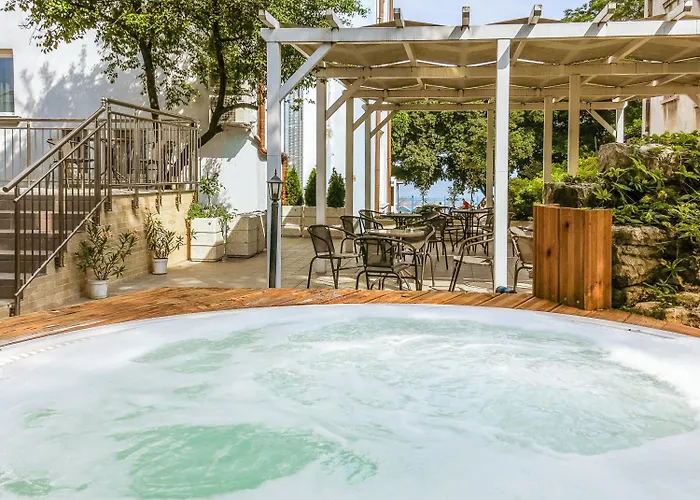 Family Belle Epoque 3* Várna